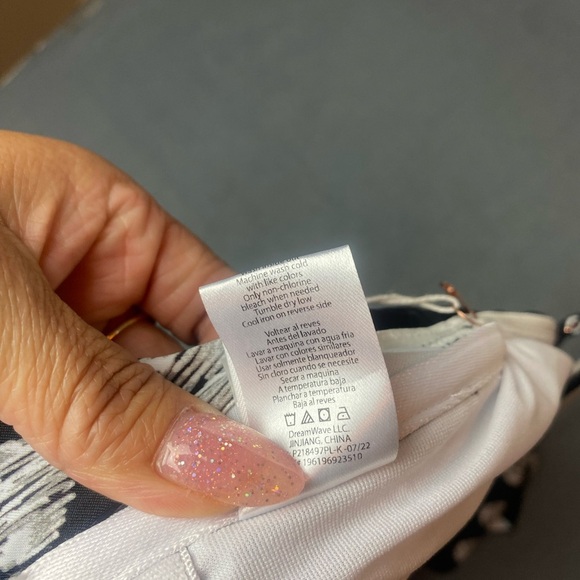 NEW LYSA PLUS Size Black and White Polka Dot One-Shoulder Swimsuit - Picture 13 of 13